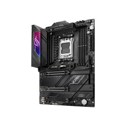 ASUS ROG STRIX X670E-E...